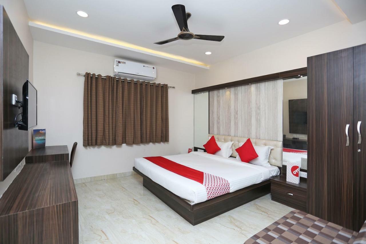 Oyo 15861 Hotel Shivganga Comfort Zone Rāipur Exterior foto